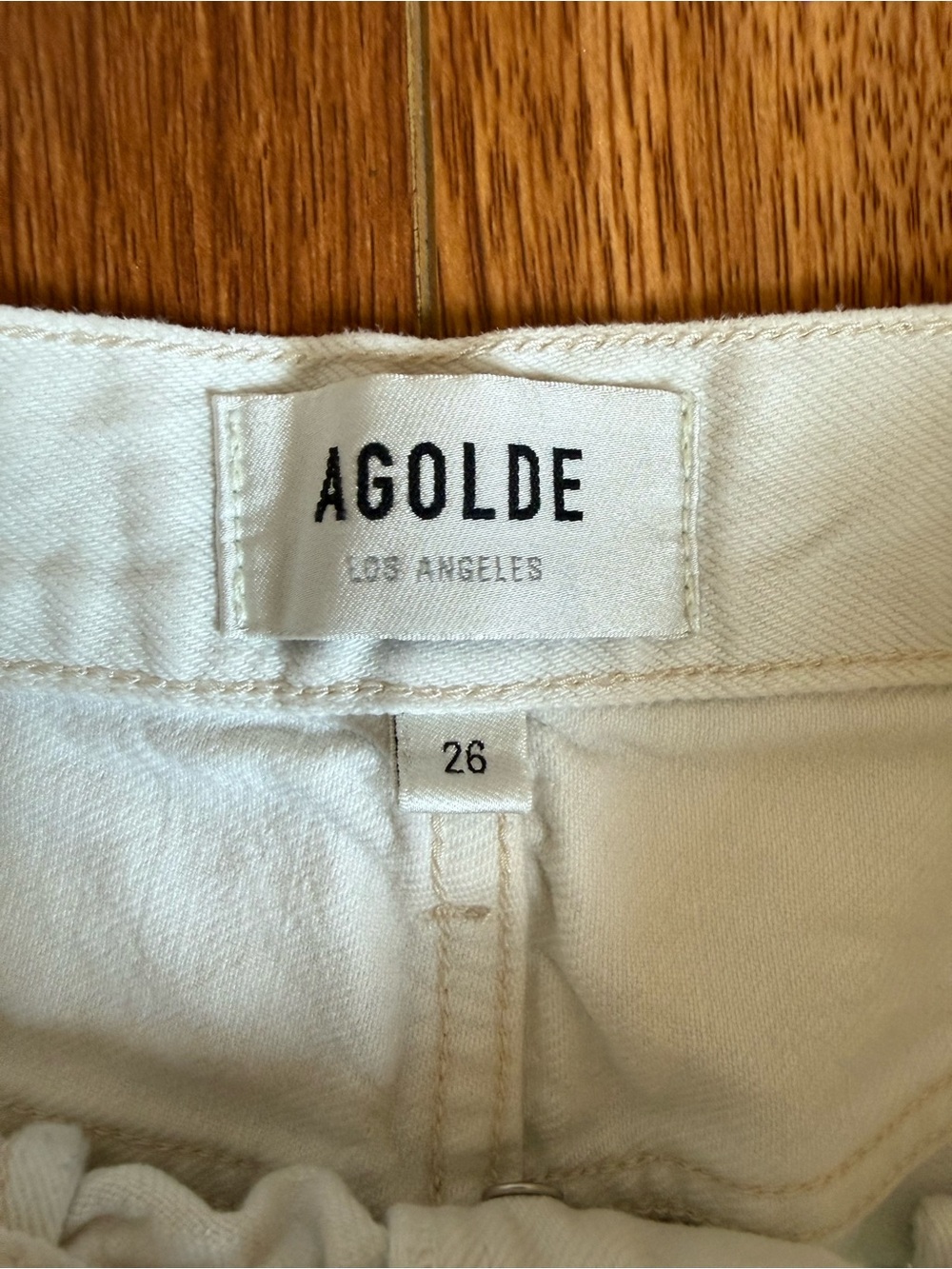 Agolde White Frayed Hem Denim Shorts - Picture 3 of 4